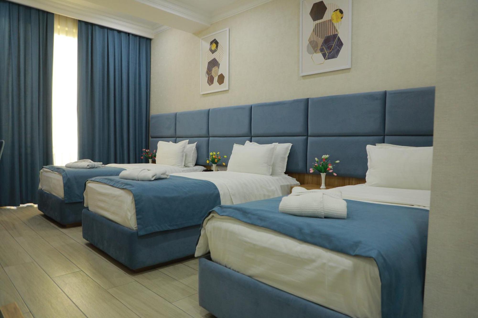 Human Hotel Ташкент Экстерьер фото