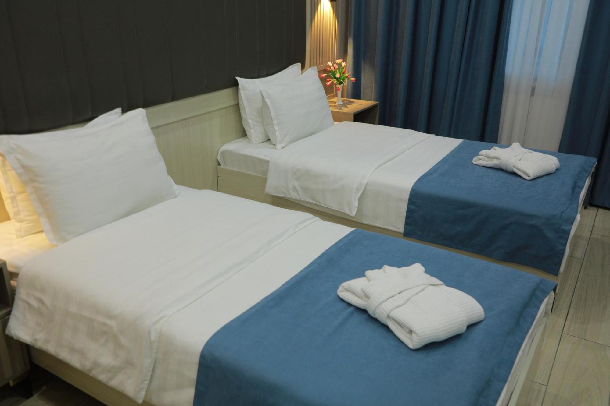 Human Hotel Ташкент Экстерьер фото