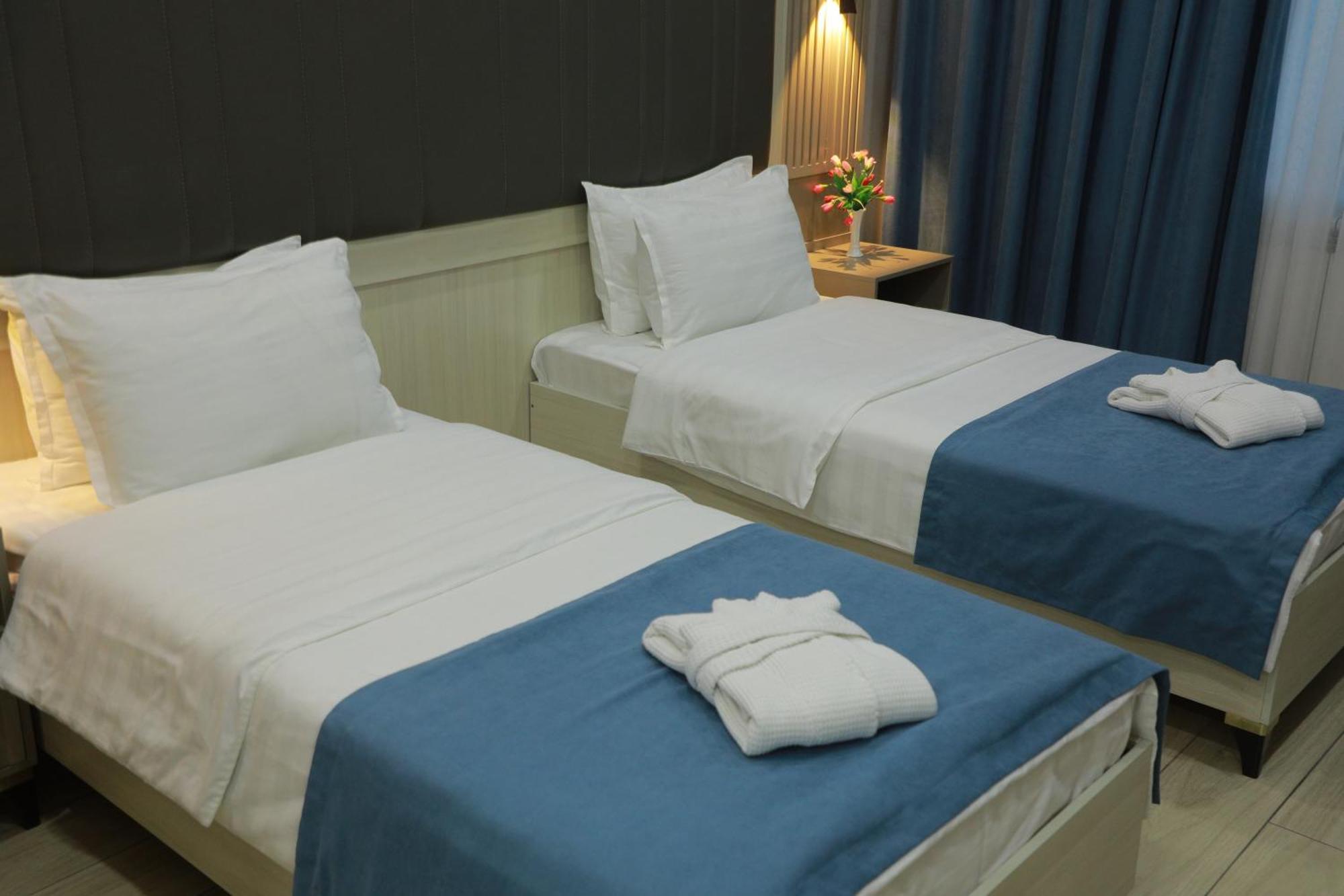 Human Hotel Ташкент Экстерьер фото
