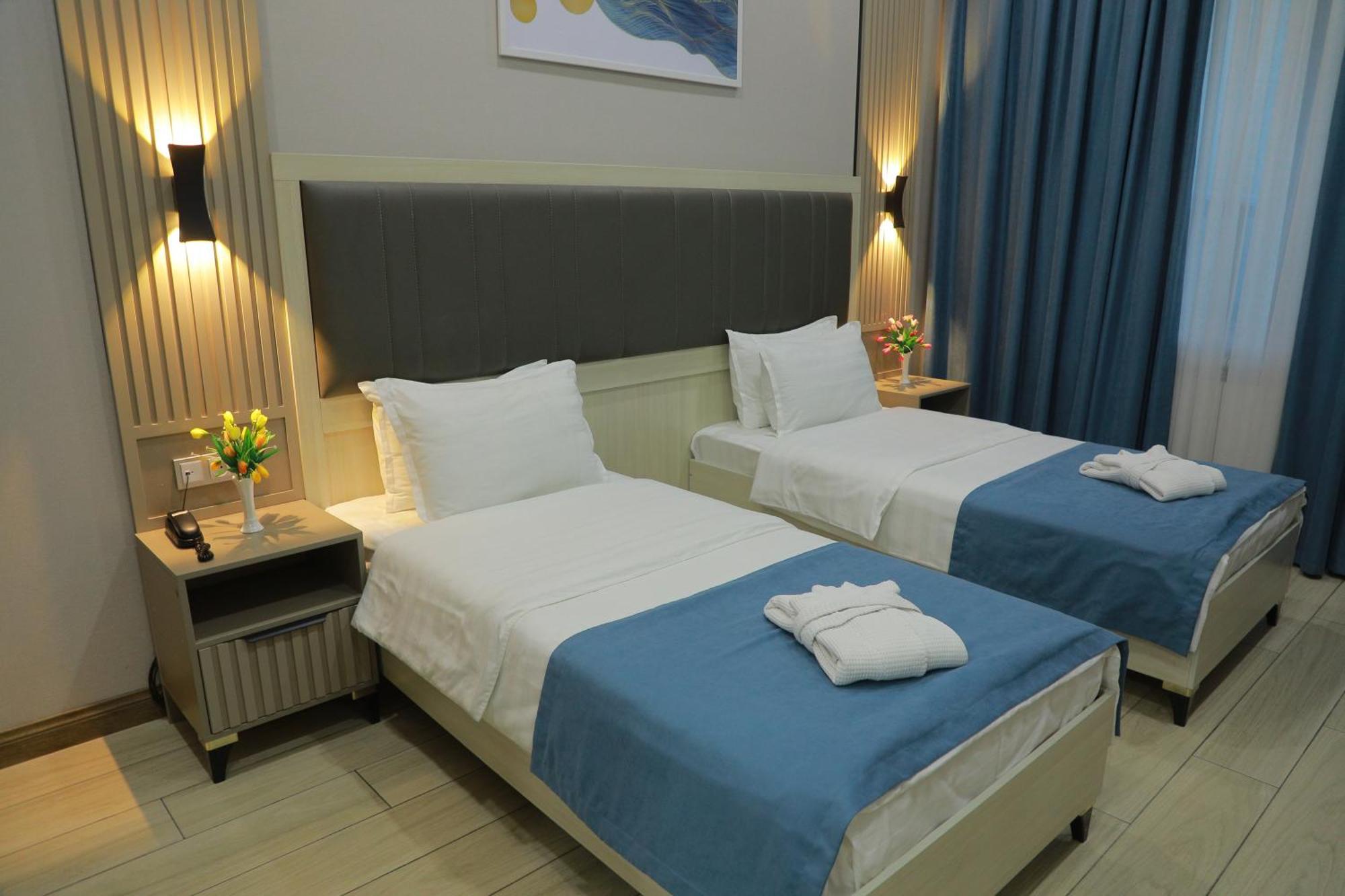 Human Hotel Ташкент Экстерьер фото