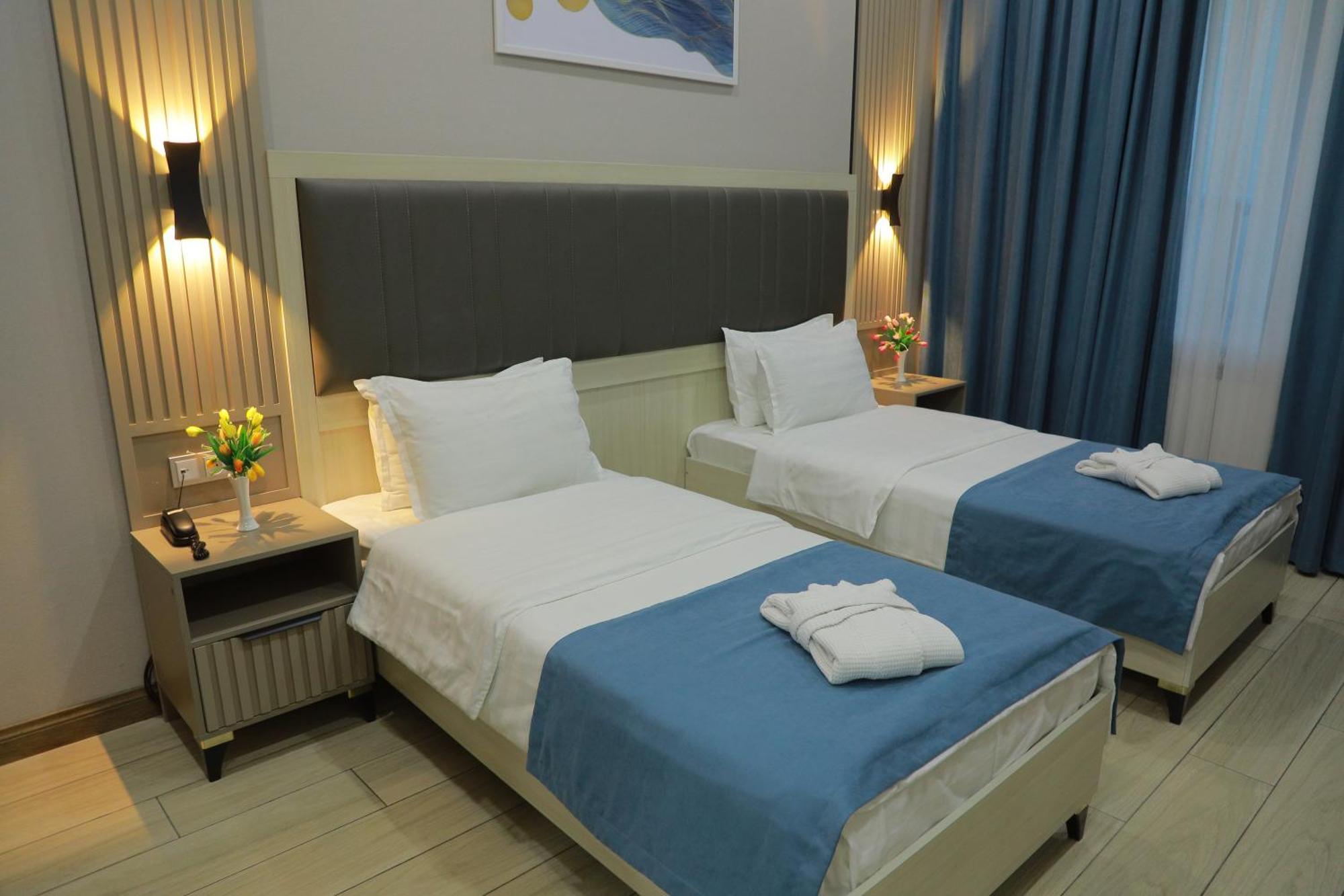 Human Hotel Ташкент Экстерьер фото