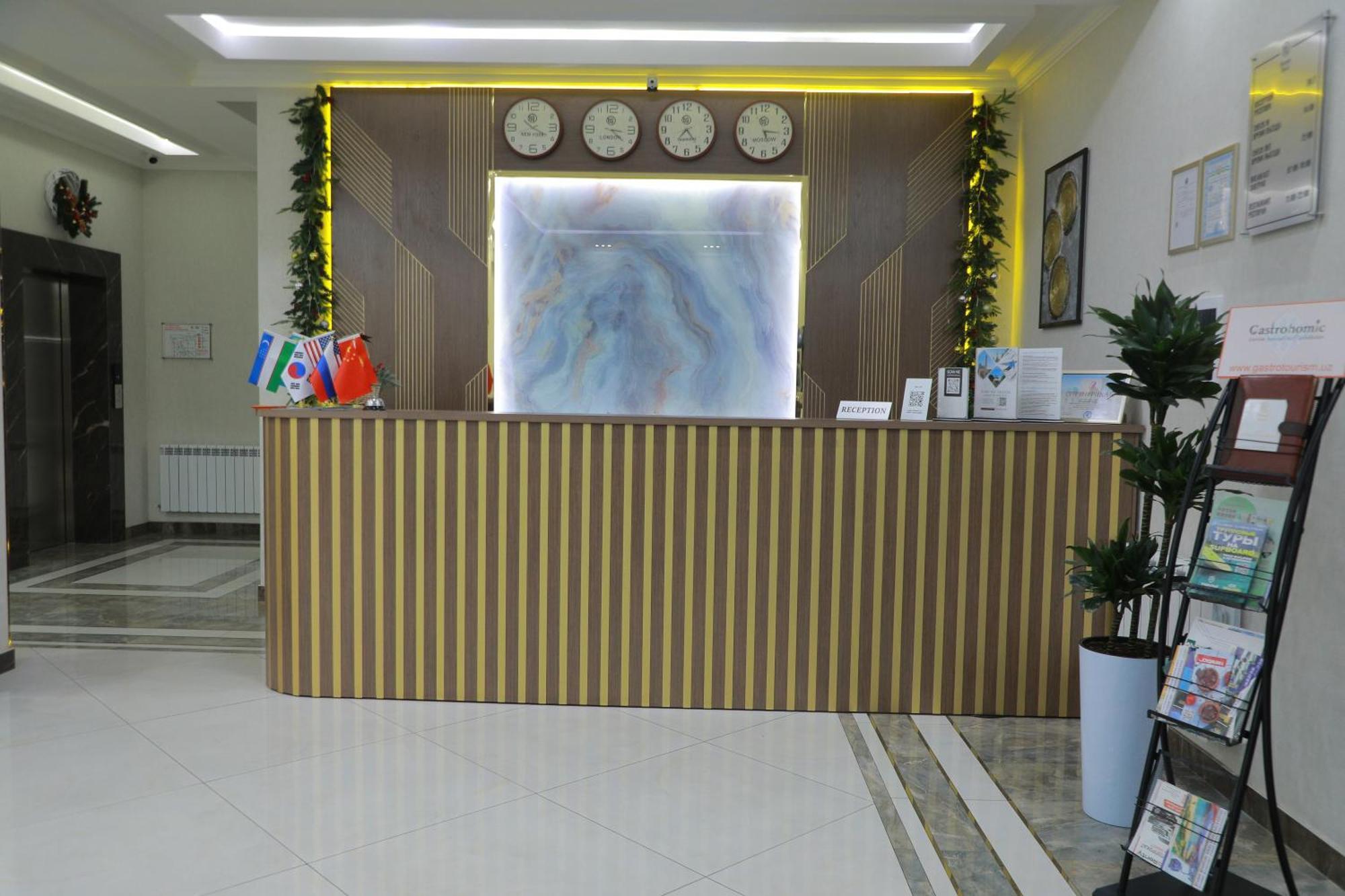 Human Hotel Ташкент Экстерьер фото